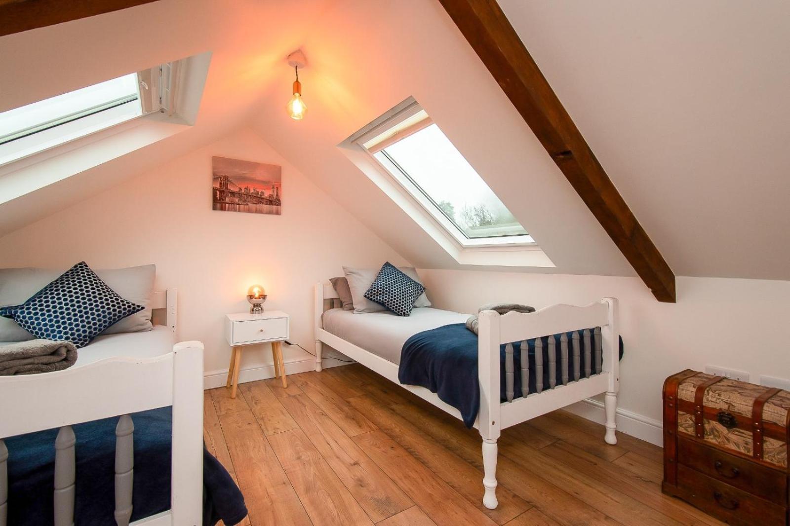 Casa One Hundred - A Beautiful 4 Bed House On The Beach Front Swansea Eksteriør bilde