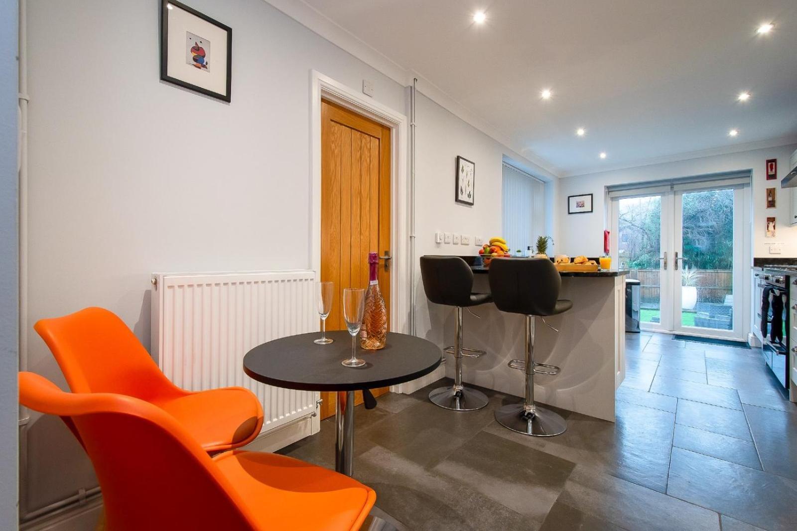 Casa One Hundred - A Beautiful 4 Bed House On The Beach Front Swansea Eksteriør bilde