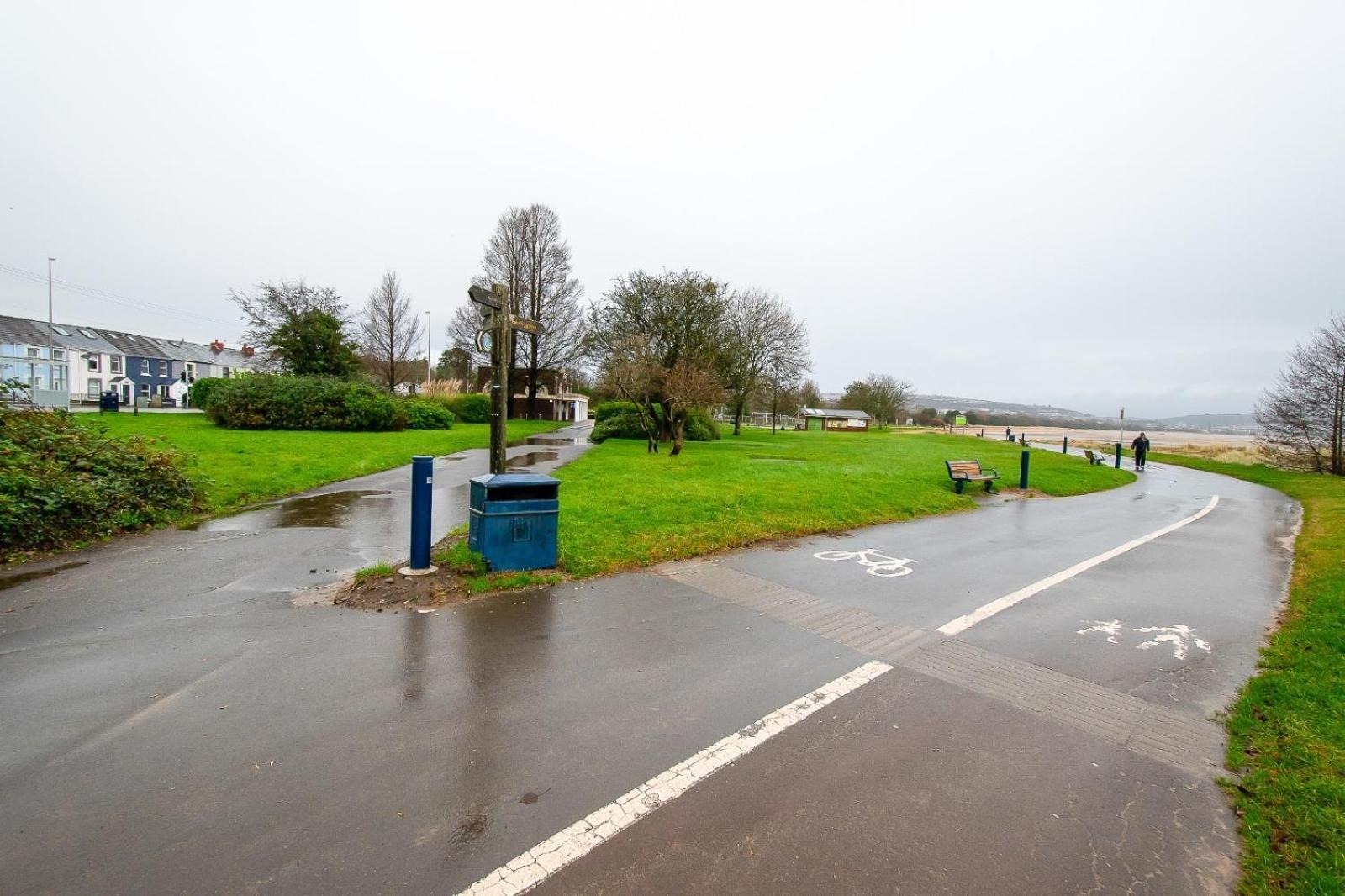 Casa One Hundred - A Beautiful 4 Bed House On The Beach Front Swansea Eksteriør bilde