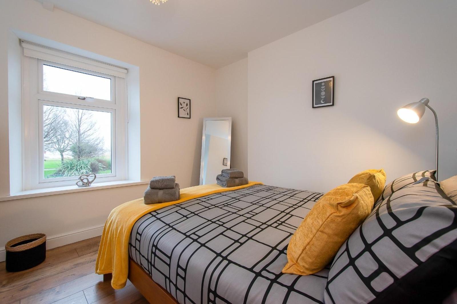 Casa One Hundred - A Beautiful 4 Bed House On The Beach Front Swansea Eksteriør bilde