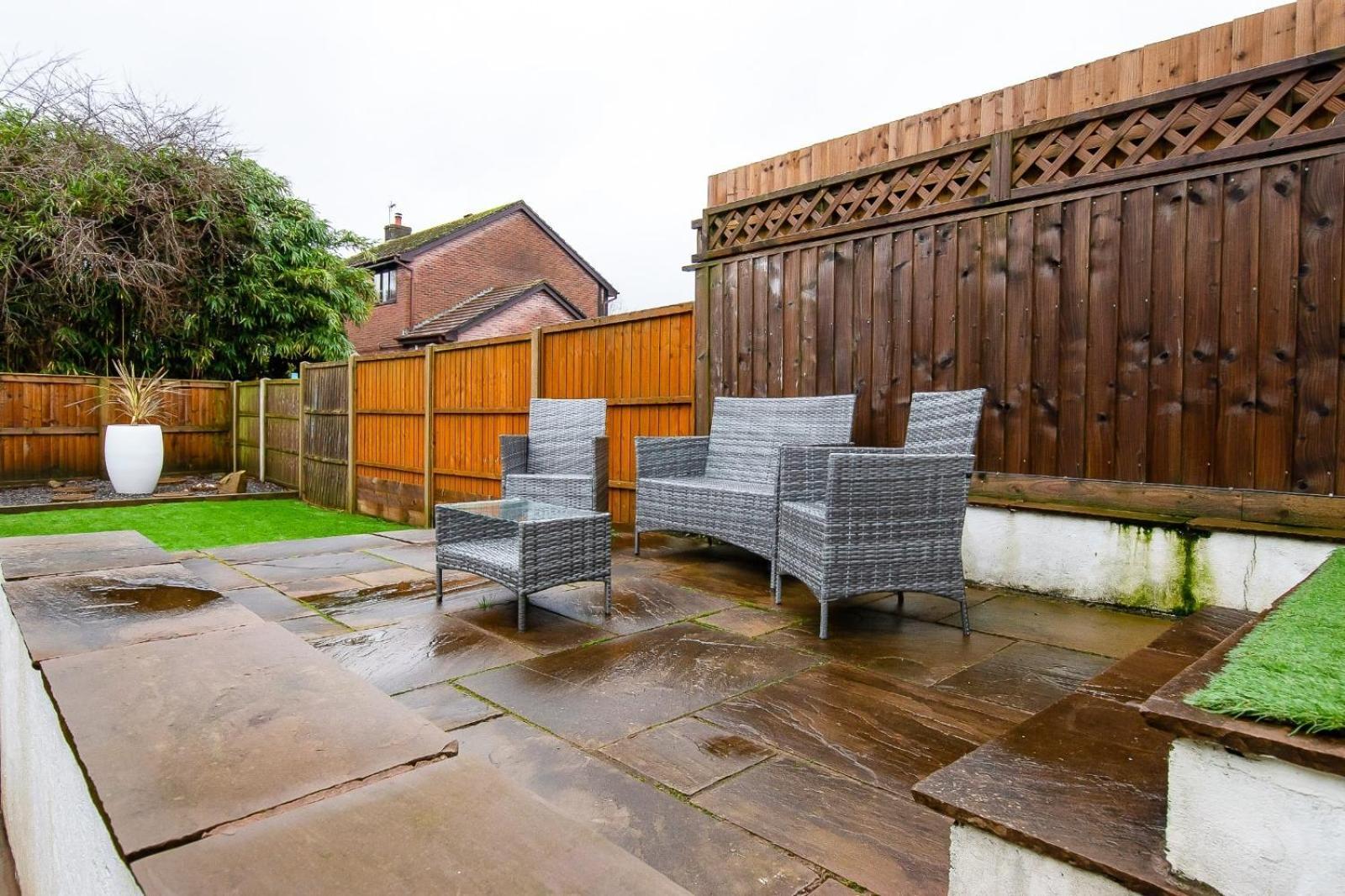 Casa One Hundred - A Beautiful 4 Bed House On The Beach Front Swansea Eksteriør bilde