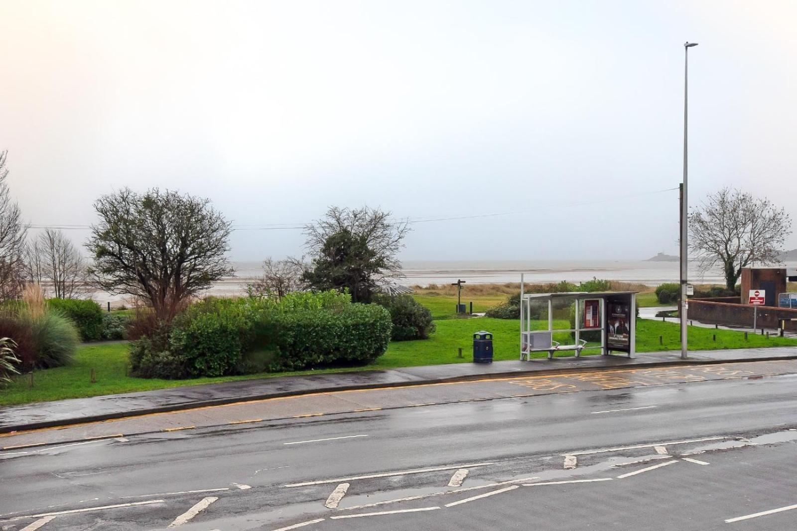 Casa One Hundred - A Beautiful 4 Bed House On The Beach Front Swansea Eksteriør bilde